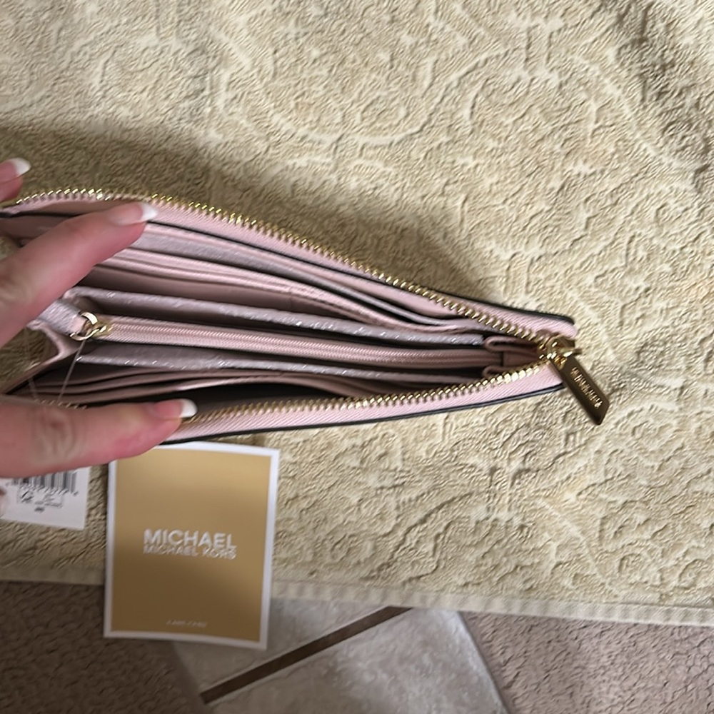 NWT MICHAEL KORS Powder Blush, Three Quarter Zip Jet Set Wallet - Picture 5 of 8
